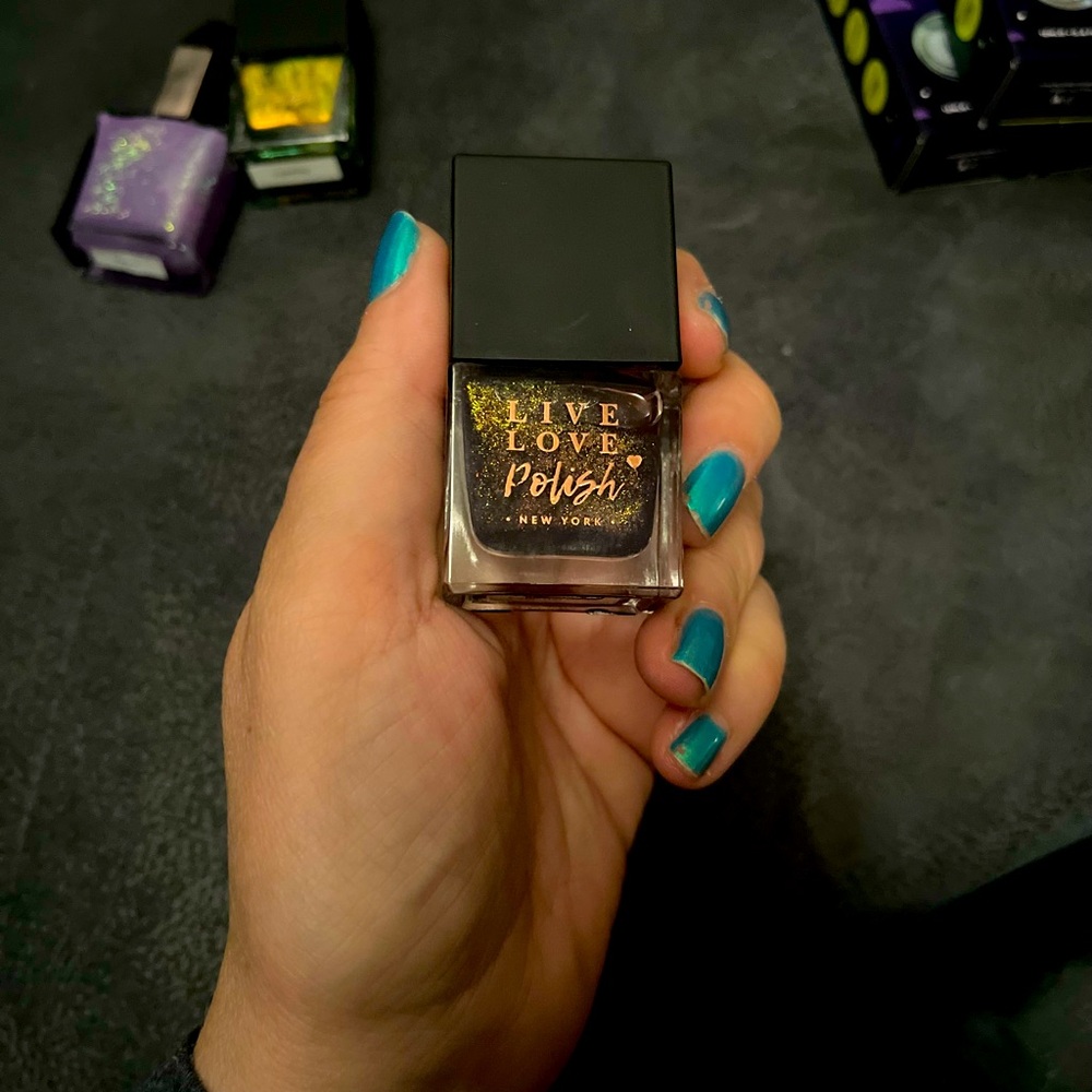 (2) Dearly departed mooncat nail polishes lot of 2